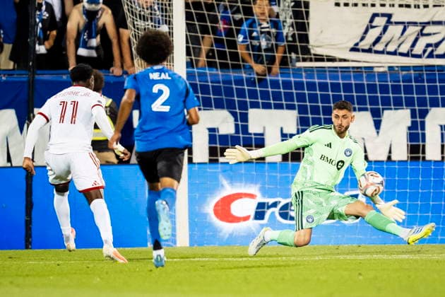 July 16, 2026, Montreal, Pq, Canada: CF Montreal goalkeeper Thomas Gillier (31) makes a save on Toronto FC s Derrick Etienne Jr. (11) while CF Montreal s Jalen Neal (2) defends during second half MLS, Fussball Herren, USA soccer action, in Montreal on Thursday, July 16, 2026. Canada News - July 16, 2026  - ZUMAc35_ 20260716_zaf_c35_147 Copyright: xChristopherxKatsarovx