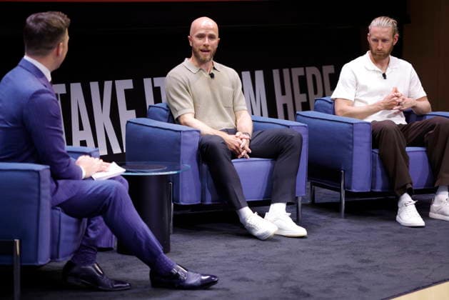 MLS, Fussball Herren, USA US-NY Kevin Egan, lead host of MLS Apple TV (left), New York Red Bulls FC head coach Michael Bradley (center), and Charlotte FC defender Tim Ream (right), during their appearance at an MLS marketing campaign on Thursday, July 16, 2026, in Manhattan, New York. MLS launched a post-World Cup marketing campaign this week: Thank you, world; we ll take it from here. NEW YORK United States  Copyright: xDeccioxSerranox originalFilename:serrano-notitle260716_npOKR.jpg