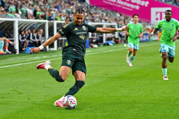 July 16, 2026: Portland Timbers Forward Ariel Lassiter (7) ready to pass during the MLS, Fussball Herren, USA match between Seattle Sounders FC and Portland Timbers FC in Seattle, WA. CSM MLS Soccer 2026: JUL 16 Seattle Sounders FC Vs Portland Timbers FC  - ZUMAc04_ 20260716_zma_c04_141 Copyright: xStevexFaberx