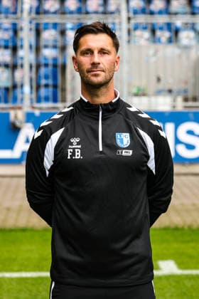 Athletiktrainer Felix Binsker, 1. FC Magdeburg - 2. Fussball Bundesliga Porträttermin 2. BL 2026 2027 offizieller Fototermin 1. FC Magdeburg in der Avnet Arena in Magdeburg - Porträt, Portrait, Einzelbild, Deutschland, Fussball, Maenner, GER, 16.07.2026 *** Athletics Coach Felix Binsker, 1. FC Magdeburg, 2. Bundesliga, Portrait Session, 2026–2027 Season, Official Photo Session, 1. FC Magdeburg at the Avnet Arena in Magdeburg, Portrait, Single Image, Germany, Soccer, Men, GER, July 16, 2026 Christian Schroedter