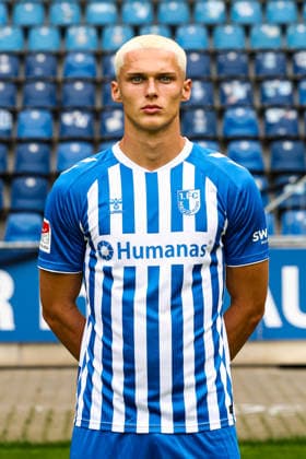 Kevin Manthey, 1. FC Magdeburg - 2. Fussball Bundesliga Porträttermin 2. BL 2026 2027 offizieller Fototermin 1. FC Magdeburg in der Avnet Arena in Magdeburg - Porträt, Portrait, Einzelbild, Deutschland, Fussball, Maenner, GER, 16.07.2026 *** Kevin Manthey, 1. FC Magdeburg, 2. Bundesliga, portrait session, 2026–2027 season, official photo shoot, 1. FC Magdeburg at the Avnet Arena in Magdeburg, portrait, individual photo, Germany, soccer, Men, GER, July 16, 2026 Christian Schroedter