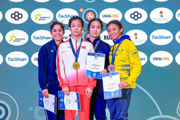 Wrestling Ranking Series Polyak & Janos & Istvan Memorial Podium 50kg WW - Gold: Ziqi Feng (CHN), Silver: Samara Rosario Chavez (USA), Bronze: Zeinep Bayanova (KAZ), Jacqueline Del Rocio Mollocana Eleno (ECU) *** Wrestling Ranking Series: Janos Istvan Polyak Memorial – Podium, 50kg WW: Gold – Ziqi Feng (CHN); Silver – Samara Rosario Chavez (USA); Bronze – Zeinep Bayanova (KAZ); Jacqueline Del Rocio Mollocana Eleno (ECU) Copyright: xUnitedxWorldxWrestlingx xAmirrezx United World Wrestling Kadir C