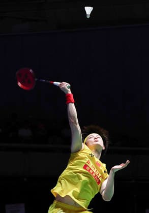 (260717) -- TOKYO, July 17, 2026 -- Wang Zhiyi hits a return during the women s singles quarterfinal match between Wang Zhiyi of China and Putri Kusuma Wardani of Indonesia at the Japan Badminton Open 2026 in Tokyo, Japan, July 17, 2026. ) (SP)JAPAN-TOKYO-BADMINTON-JAPAN OPEN 2026-WOMEN S SINGLES-QUARTERFINALS YuexChenxing 