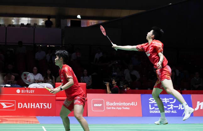(260717) -- TOKYO, July 17, 2026 -- Feng Yanzhe (R) and Huang Dongping compete during the mixed doubles quarterfinal match between Feng Yanzhe Huang Dongping of China and Ye Hong-wei Nicole Gonzales Chan of Chinese Taipei at the Japan Badminton Open 2026 in Tokyo, Japan, July 17, 2026. ) (SP)JAPAN-TOKYO-BADMINTON-JAPAN OPEN 2026-MIXED DOUBLES-QUARTERFINALS YuexChenxing 