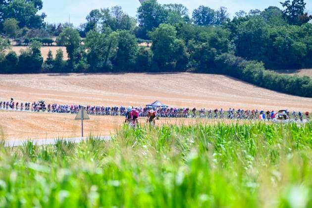 Tour de France 2026 Stage 13 BELFORT, FRANCE - JULY 17 : Asgreen Kasper (DEN) of EF Education EasyPost, Zimmerman Georg (GER) of Lotto Intermarche in the escape pack during stage 13 of the 113rd edition of Tour de France an UCI World Tour 2.UWT cycling road race stage for Men Elite of 205 km with start in Dole and finish in Belfort on July 17, 2026 in Belfort, France, 17 07 2026 Belfort France  Copyright: xGvgx