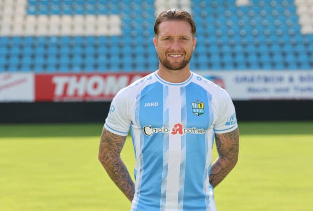 Chemnitz - Teamfoto Regionalliga Nordost Jan Löhmannsröben Loehmannsroeben (4, Chemnitz), Chemnitzer FC; Regionalliga Nordost,Ê Porträttermin, 2026 2027, , Chemnitz, 17.07.2026, Stadion an der Gellertstraße, Fußball, Regionalliga Nordost, Nur für journalistische Zwecke. Only for editorial use! , *** Chemnitz Team Photo, Northeast Regional League, Jan Löhmannsröben, Loehmannsroeben 4, Chemnitz, Chemnitzer FC, Northeast Regional League, Portrait Session, 2026–2027, , Chemnitz, July 17, 2026, Gellertstraße Stadium, soccer, Northeast Regional League, For journalistic purposes only, Picture Point