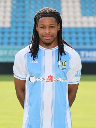 Chemnitz - Teamfoto Regionalliga Nordost Ken Tchouangue (20, Chemnitz), Chemnitzer FC; Regionalliga Nordost,Ê Porträttermin, 2026 2027, , Chemnitz, 17.07.2026, Stadion an der Gellertstraße, Fußball, Regionalliga Nordost, Nur für journalistische Zwecke. Only for editorial use! , *** Chemnitz Team Photo, Northeast Regional League, Ken Tchouangue, 20, Chemnitz, Chemnitzer FC, Northeast Regional League, Portrait Session, 2026–2027, , Chemnitz, July 17, 2026, Gellertstraße Stadium, soccer, Northeast Regional League, For journalistic purposes only, Picture Point