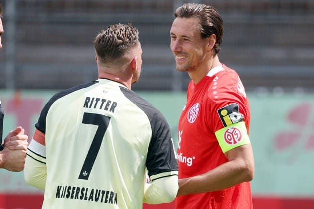 17.07.2026, xrekx, Fussball Testspiel, FSV Mainz 05 - 1.FC Kaiserslautern v.l. Marlon Ritter (1.FC Kaiserslautern) Dominik Kohr (1. FSV Mainz 05) lacht, laechelt, positiv, zufrieden, laughs, smiles, positive, satisfied (DFL DFB REGULATIONS PROHIBIT ANY USE OF PHOTOGRAPHS as IMAGE SEQUENCES and or QUASI-VIDEO) Mainz *** July 17, 2026, xrekx, Soccer Friendly Match, FSV Mainz 05 vs. 1. FC Kaiserslautern: Marlon Ritter (1. FC Kaiserslautern) and Dominik Kohr (FSV Mainz 05) laughing, smiling, positive, satisfied, laughs, smiles, positive, satisfied DFL DFB REGULATIONS PROHIBIT ANY USE OF PHOTOGRAPHS as IMAGE SEQUENCES and or QUASI-VIDEO Mainz