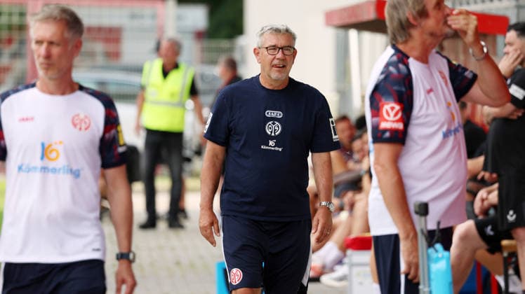 17.07.2026, xrekx, Fussball Testspiel, FSV Mainz 05 - 1.FC Kaiserslautern v.l. Urs Fischer, Trainer (1. FSV Mainz 05) (DFL DFB REGULATIONS PROHIBIT ANY USE OF PHOTOGRAPHS as IMAGE SEQUENCES and or QUASI-VIDEO) Mainz *** July 17, 2026, xrekx, soccer friendly match, FSV Mainz 05 vs. 1. FC Kaiserslautern, Urs Fischer, coach of FSV Mainz 05. DFL and DFB regulations prohibit any use of photographs as image sequences and or quasi-video. Mainz