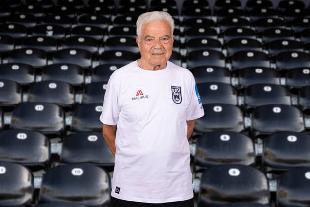 SSV Ulm 1846 Fußball; Regionalliga Südwest, Porträttermin 2026 2027 Betreuer Emilio Tancredi; SSV Ulm 1846 Fußball; Regionalliga Südwest, Porträt quer Collage, Porträttermin 2026 2027 Foto: Lucca Fundel Ulm Donaustadion Ulm Baden-Württemberg Deutschland *** SSV Ulm 1846 Soccer, Southwest Regional League, Photo Shoot 2026–2027, Coach Emilio Tancredi, SSV Ulm 1846 Soccer, Southwest Regional League, Landscape-Oriented Portrait Collage, Portrait Session 2026–2027, Photo by Lucca Fundel, Ulm Donaustadion, Ulm, Baden-Württemberg, Germany