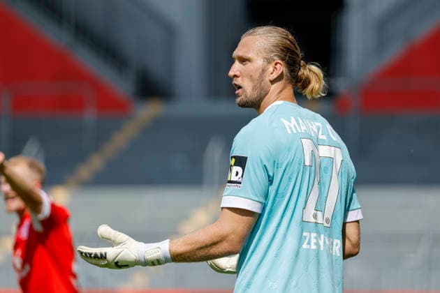 Robin Zentner (1.FSV Mainz, 27), Mimik, Gesichtsausdruck, Emotion , Deutschland, Fussball, Testspiel, 2026 2027, 1.FSV Mainz 05 vs. 1.FC Kaiserslautern, 17.07.2026, Mainz Bruchwegstadion Rheinland-Pfalz Deutschland *** Robin Zentner, 1 FSV Mainz, 27, facial expressions, emotion, Germany, soccer, friendly match, 2026–2027, 1 FSV Mainz 05 vs. 1 FC Kaiserslautern, July 17, 2026, Mainz Bruchwegstadion, Rhineland-Palatinate, Germany Copyright: xGrantxHubbsx