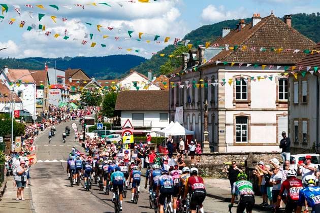 Tour de France 2026 Stage 13 BELFORT, FRANCE - JULY 17 : Illustration picture of the peloton during stage 13 of the 113rd edition of Tour de France an UCI World Tour 2.UWT cycling road race stage for Men Elite of 205 km with start in Dole and finish in Belfort on July 17, 2026 in Belfort, France, 17 07 2026 Belfort France  Copyright: xLucaxBettinix