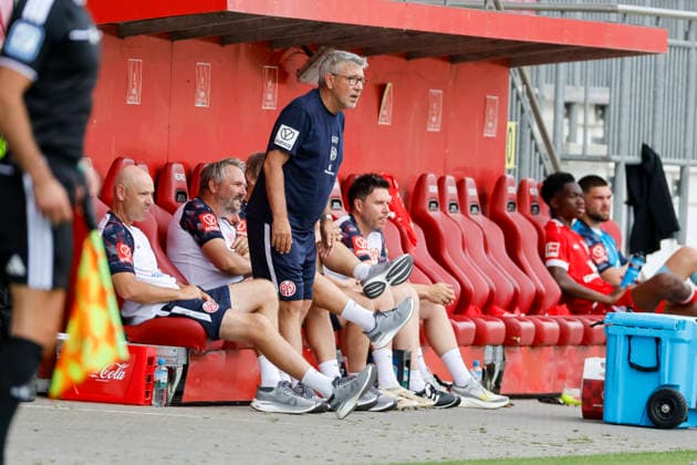 Urs Fischer (1.FSV Mainz, Trainer) , Deutschland, Fussball, Testspiel, 2026 2027, 1.FSV Mainz 05 vs. 1.FC Kaiserslautern, 17.07.2026, Mainz Bruchwegstadion Rheinland-Pfalz Deutschland *** Urs Fischer, 1. FSV Mainz, Coach, Germany, Soccer, Friendly Match, 2026–2027, 1. FSV Mainz 05 vs. 1. FC Kaiserslautern, July 17, 2026, Bruchwegstadion, Mainz, Rhineland-Palatinate, Germany Copyright: xGrantxHubbsx