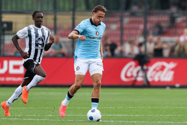2026-07-17 Feyenoord v Sporting Charleroi - Pre Season Friendly ROTTERDAM, NETHERLANDS - JULY 17: Tobias van den Elshout of Feyenoord runs with the ball during the Pre Season Friendly match between Feyenoord and Sporting Charleroi at Sportcomplex Varkenoord on July 17, 2026 in Rotterdam, Netherlands. Rotterdam Sportcomplex Varkenoord Netherlands Content not available for redistribution in The Netherlands directly or indirectly through any third parties. Copyright: xHansxvanxderxValkx