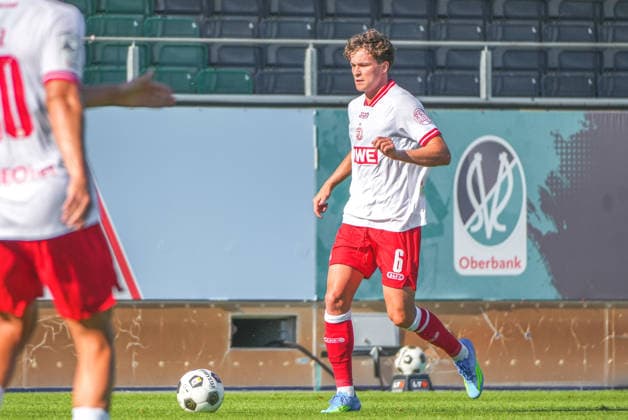 Fussball Österreich - 17.07.2026 - Internationales Testspiel - SV Oberbank Ried vs. Rot Weiss Essen - BWT x Oberösterreichische Arena (Ried, Österreich): Max Geschwill (Rot Weiss Essen) *** Soccer Austria July 17, 2026 International Friendly: SV Oberbank Ried vs. Rot Weiss Essen BWT x Oberösterreichische Arena, Ried, Austria Max Geschwill Rot Weiss Essen Copyright: xLukasxBierederx