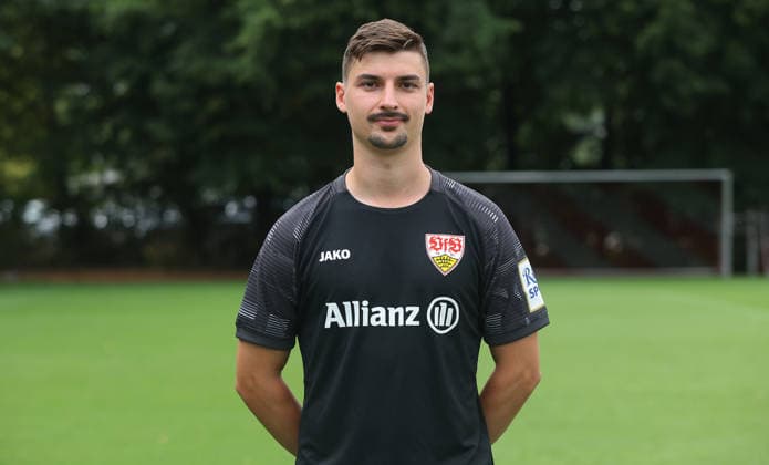 BAU Stuttgart , Christian Heinrich; VfB Stuttgart Frauen ; 1.BL Frauen, Porträttermin 2026 2027, *** BAU Stuttgart, Christian Heinrich, VfB Stuttgart Women s 1st Team (Women s Bundesliga), Photo Shoot 2026–2027,