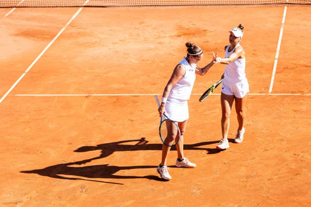 TENNIS - WTA, Tennis Damen Generali Open Ladies Kitzbuehel KITZBUEHEL,AUSTRIA,17.JUL.26 - TENNIS - WTA Tour, Generali Open Ladies Kitzbuehel. Image shows Yvonne Cavalle-Reimers (ESP) and Laura Pigossi (BRA).  GEPAxpictures xJulioxArellano
