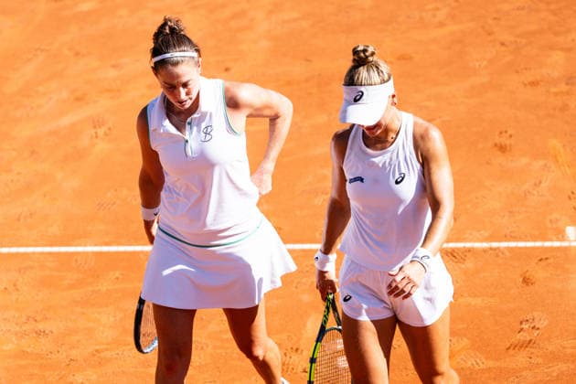 TENNIS - WTA, Tennis Damen Generali Open Ladies Kitzbuehel KITZBUEHEL,AUSTRIA,17.JUL.26 - TENNIS - WTA Tour, Generali Open Ladies Kitzbuehel. Image shows Yvonne Cavalle-Reimers (ESP) and Laura Pigossi (BRA).  GEPAxpictures xJulioxArellano