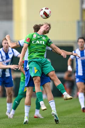 SOCCER - Wattens vs Hertha, test match KUNDL,AUSTRIA,17.JUL.26 - SOCCER - ADMIRAL Bundesliga, 2. DFL, 2. Deutsche Bundesliga, WSG Tirol vs Hertha BSC Berlin, test match. Image shows Marten Winkler (Hertha) and Raphael Gschoesser (Wattens).  GEPAxpictures xDanielxSchoenherr