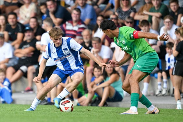 SOCCER - Wattens vs Hertha, test match KUNDL,AUSTRIA,17.JUL.26 - SOCCER - ADMIRAL Bundesliga, 2. DFL, 2. Deutsche Bundesliga, WSG Tirol vs Hertha BSC Berlin, test match. Image shows Mayson Grothe (Hertha) and Marco Boras (Wattens).  GEPAxpictures xDanielxSchoenherr