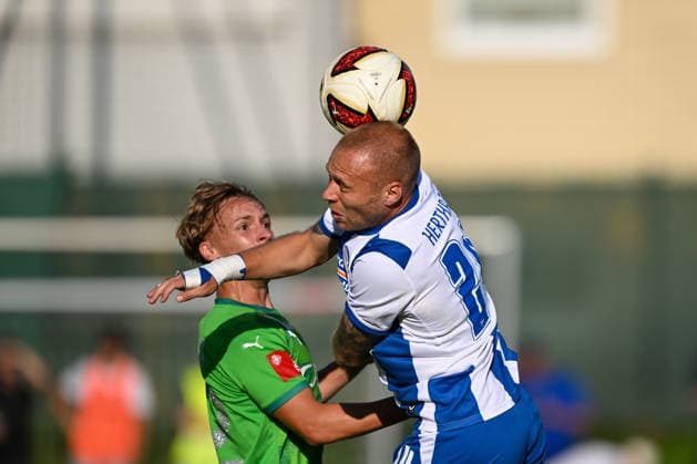 SOCCER - Wattens vs Hertha, test match KUNDL,AUSTRIA,17.JUL.26 - SOCCER - ADMIRAL Bundesliga, 2. DFL, 2. Deutsche Bundesliga, WSG Tirol vs Hertha BSC Berlin, test match. Image shows Raphael Gschoesser (Wattens) and Jon Dagur Thorsteinsson (Hertha).  GEPAxpictures xDanielxSchoenherr