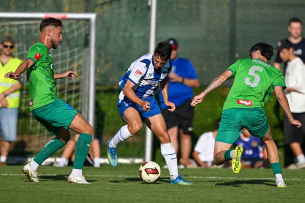 SOCCER - Wattens vs Hertha, test match KUNDL,AUSTRIA,17.JUL.26 - SOCCER - ADMIRAL Bundesliga, 2. DFL, 2. Deutsche Bundesliga, WSG Tirol vs Hertha BSC Berlin, test match. Image shows Nemanja Celic (Wattens), Josip Brekalo (Hertha) and Drew Murray (Wattens).  GEPAxpictures xDanielxSchoenherr