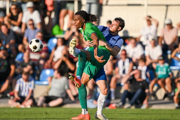 SOCCER - Wattens vs Hertha, test match KUNDL,AUSTRIA,17.JUL.26 - SOCCER - ADMIRAL Bundesliga, 2. DFL, 2. Deutsche Bundesliga, WSG Tirol vs Hertha BSC Berlin, test match. Image shows Ademola Oladipupo Ola Adebomi (Wattens) and Pascal Klemens (Hertha).  GEPAxpictures xDanielxSchoenherr