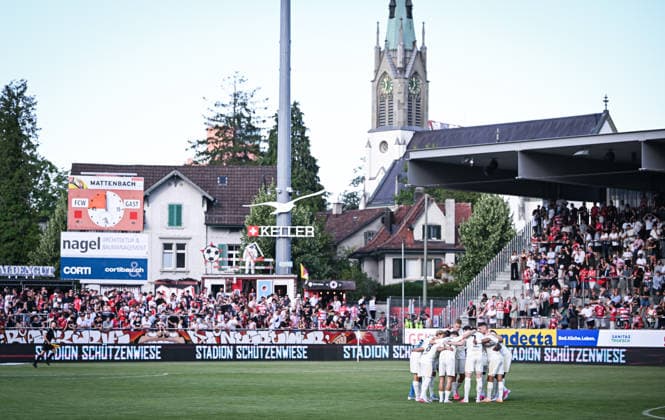 Fussball 1. Bundesliga 2026 2027 Testspiel 17.07.2026 FC Winterthur - 1.FC Union Berlin Teamkreis 1.FC Union Berlin im Stadion Schuetzenwiese in Winterthur vor dem Spiel *** Soccer, Bundesliga 1, 2026–2027, Friendly Match, July 17, 2026, FC Winterthur vs. FC Union Berlin, FC Union Berlin s squad at Schuetzenwiese Stadium in Winterthur before the game