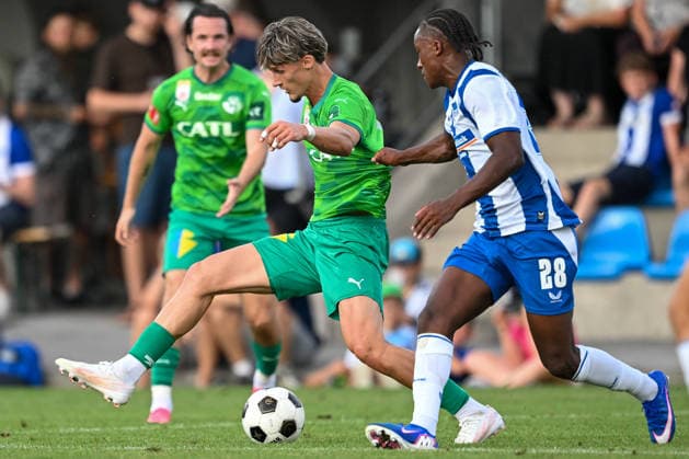 SOCCER - Wattens vs Hertha, test match KUNDL,AUSTRIA,17.JUL.26 - SOCCER - ADMIRAL Bundesliga, 2. DFL, 2. Deutsche Bundesliga, WSG Tirol vs Hertha BSC Berlin, test match. Image shows Tizian Valentino Scharmer (Wattens) and Jelani Ndi (Hertha).  GEPAxpictures xDanielxSchoenherr