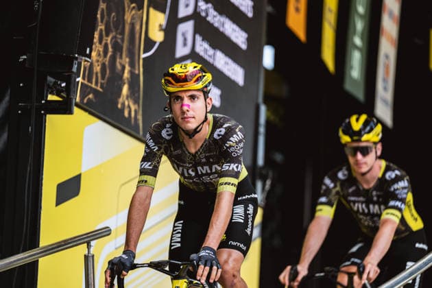 113th Tour de France 2026 - Stage 13 Davide Piganzoli of Team Visma Lease a Bike poses during the team presentation for Stage 13 of the Tour de France in Dole, France, on July 17, 2026. Dole France  Copyright: xGautierxDemouveauxx originalFilename:demouveaux-notitle260717_npONR.jpg