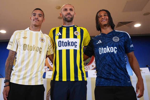 ISTANBUL, Türkiye, July 17, 2026 Fenerbahce held a signing ceremony for new arrivals Mason Greenwood (L), Nathan AkÃ (R) and Vedat Muriqi (C) at Chobani Stadium in Istanbul, Türkiye, on Friday. ( Photo by Seskimphoto ) Istanbul Chobani Stadium Turkey Istanbul Chobani Stadium Turkey Copyright: xSeskimphotox FBahce-Sign_170726 (42)