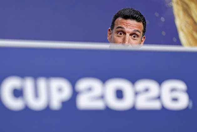 July 17, 2026, New York, New York, United States: Lionel Scaloni head coach of the Argentina speaks during the press conference, PK, Pressekonferenz of Argentina two days ahead of the FIFA World Cup, WM, Weltmeisterschaft, Fussball 2026 final match between Spain and Argentina at Javits Center in New York, United States on July 17, 2026. Photo: DiaEsportivo New York United States - ZUMAh208 20260717_zsp_h208_030 Copyright: xHeulerxAndreyx