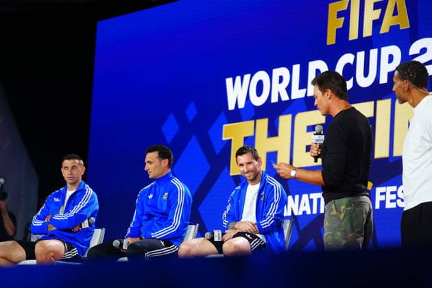 Spain v Argentina - FIFA World Cup, WM, Weltmeisterschaft, Fussball 2026 Final Press Conferences NEW YORK, UNITED STATES - JULY 17: Emiliano Martinez, Lionel Scaloni, Head Coach of Argentina, and Lionel Messi of Argentina speak with American football player Tom Brady and Former football player Rio Ferdinand during a press conference, PK, Pressekonferenz ahead of the FIFA World Cup 2026 Final match between Spain and Argentina at Fanatics Fest at Javits Center in New York, United States on July 17, 2026. Evrim Aydin Anadolu New York United States. Editorial use only. Please get in touch for any other usage.  Copyright: x2026xAnadoluxEvrimxAydinx