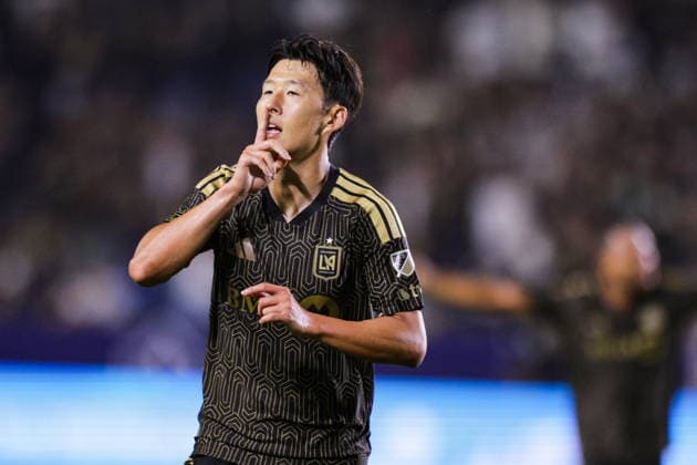 Sport Themen der Woche KW29 Major League Soccer - Los Angeles Football Club vs LA Galaxy LAFC forward Son Heung-min celebrates after scoring a goal during a Major League Soccer MLS, Fussball Herren, USA match between Los Angeles Football Club (LAFC) and the LA Galaxy at Dignity Health Sports Park in Carson, California, USA, 17 July 2026. CARSON CALIFORNIA United States  Copyright: xCHRISxTORRESx