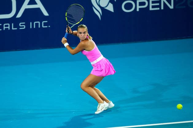 Vanda Pharmaceuticals Athens Open - Day 5 Sara Bejlek of the Czech Republic plays against Clara Tauson of Denmark during their quarterfinal match at the 2026 Vanda Pharmaceuticals Athens Open Women s tennis tournament at the Athens Olympic Tennis Centre in Athens, Greece. Athens Athens Greece  Copyright: xOwenxHammondx originalFilename:hammond-2026vand260717_np6B3.jpg