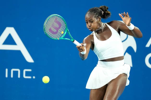 Vanda Pharmaceuticals Athens Open - Day 5 Alycia Parks of the United States plays during her quarterfinal match against fourth seed Maria Sakkari of Greece at the 2026 Vanda Pharmaceuticals Athens Open Women s tennis tournament at the Athens Olympic Tennis Centre in Athens, Greece. Athens Athens Greece  Copyright: xOwenxHammondx originalFilename:hammond-2026vand260717_np7F3.jpg