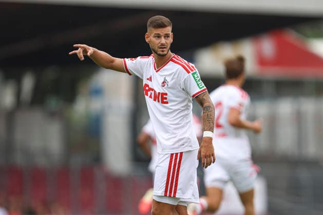 Tom Krauß (1. FC Köln) gestikuliert, Gestik waehrend des Testspiels zwischen 1.FC Köln und FC Rheinsüd Köln, Suedstadion am 18. July 2026 in Köln, Deutschland. (Foto von Oliver Kaelke DeFodi Images) +++ Tom Krauß (1. FC Köln) gestures during the friendly match between 1.FC Köln and FC Rheindsüd Köln at Suedstadion on July 18, 2026 in Cologne, Germany. (Photo by Oliver Kaelke DeFodi Images) (Photo by Oliver Kaelke DeFodi Images) - *** Tom Krauß of 1 FC Köln gestures during the friendly match between 1 FC Köln and FC Rheinsüd Köln, Suedstadion on July 18, 2026, in Cologne, Germany. Photo by Oliver Kaelke, DeFodi Images. Tom Krauß of 1 FC Köln gestures during the friendly match between 1 FC Köln and FC Rheinsüd Köln at Suedstadion on July 18, 2026 in Cologne, Germany Photo by Oliver Kaelke DeFodi Images Photo by Oliver Kaelke DeFodi Images