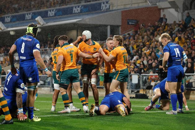 RUGBY AUSTRALIA ITALY, Josh Canham of the Wallabies is congratulated by teammates after scoring a try during the Nations Championship Round 3 match between the Australian Wallabies and the Italian Azzurri at HBF Park in Perth, Saturday, July 18, 2026. ( NO ARCHIVING, EDITORIAL USE ONLY PERTH WESTERN AUSTRALIA AUSTRALIA  Copyright: xRICHARDxWAINWRIGHTx 20260718152154571041