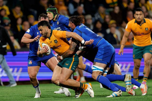 RUGBY AUSTRALIA ITALY, Tom Wright of the Wallabies is tackled during the Nations Championship Round 3 match between the Australian Wallabies and the Italian Azzurri at HBF Park in Perth, Saturday, July 18, 2026. ( NO ARCHIVING, EDITORIAL USE ONLY PERTH WESTERN AUSTRALIA AUSTRALIA  Copyright: xRICHARDxWAINWRIGHTx 20260718171380771335