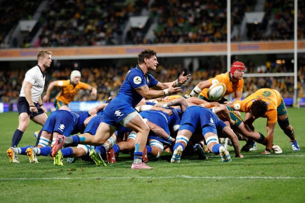 RUGBY AUSTRALIA ITALY, Alessandro Garbisi of Italy passes the ball during the Nations Championship Round 3 match between the Australian Wallabies and the Italian Azzurri at HBF Park in Perth, Saturday, July 18, 2026. ( NO ARCHIVING, EDITORIAL USE ONLY PERTH WESTERN AUSTRALIA AUSTRALIA  Copyright: xRICHARDxWAINWRIGHTx 20260718148049314267