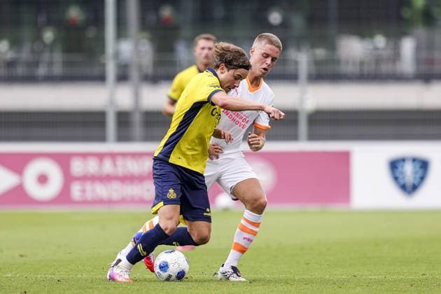 EINDHOVEN , 18-07-2026 , TenCate Stadion De Herdgang , season 2026 2027 , pre season , football , friendly match between PSV and Royale Union Saint-Gilloise picture shows Royale Union Saint-Gilloise player Guilherme Da Silva Carvalho and PSV Player Joey Veerman PSV - Royale Union Saint-Gilloise (friendly)  x205085695x Copyright: