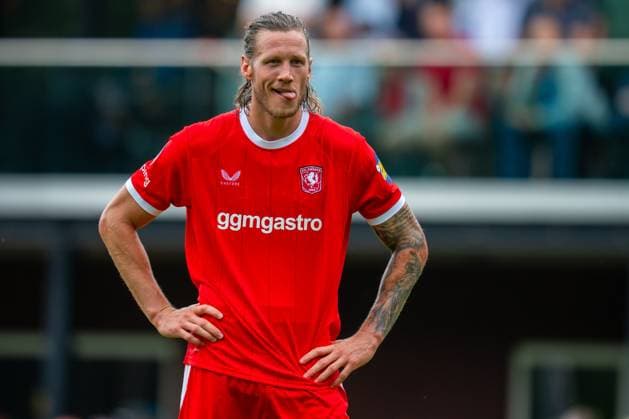 DELDEN , 18-07-2026 , Sportpark de Scheetheuvel , season 2026 2027 , Dutch Pre-season football , match between FC Twente and KAA Gent, picture shows FC Twente player Wout Weghorst Twente - Gent (friendly)  x205086325x Copyright: