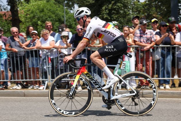 Mulhouse, France FELIX ENGELHARDT ( TEAM JAYCO ALULA) before the start of Stage 14 of the Tour de France 2026, from Mulhouse to Le Markstein Fellering, on July 18, 2026 in Mulhouse, France *** Mulhouse, France: FELIX ENGELHARDT of TEAM JAYCO ALULA before the start of Stage 14 of the 2026 Tour de France, from Mulhouse to Le Markstein Fellering, on July 18, 2026, in Mulhouse, France Copyright: HMBxMedia JoaquimxFerreira