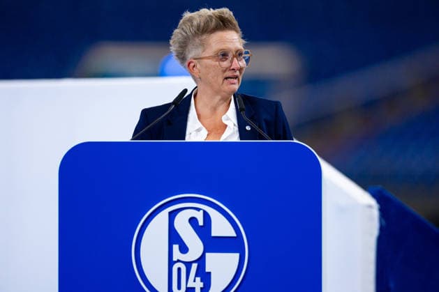 18.07.2026, Mitgliederversammlung 2026 des FC Schalke 04 in der Veltins Arena. Aufsichtsrat Melanie Illburger (FC Schalke 04). Gelsenkirchen Veltins Arena NRW Deutschland xRHR-FOTO DEx *** July 18, 2026, FC Schalke 04 2026 General Meeting at the Veltins Arena; Supervisory Board Member Melanie Illburger; FC Schalke 04; Gelsenkirchen; Veltins Arena; North Rhine-Westphalia; Germany; xRHR; PHOTO: DEx Copyright: DennisxEwert RHR-FOTOx RHR-FOTO DE