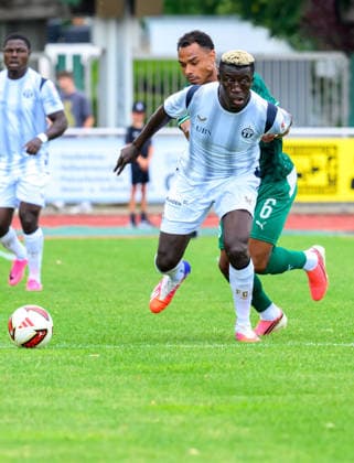 18.07.2026 - Fussball - Saison 2026 2027 - Testspiel Freundschaftsspiel Vorbereitungsspiel - SpVgg Greuther Fürth ( Kleeblatt ) - FC Zürich - Sportfoto Zink - xwoxzix - regulations prohibit any use of photographs as image sequences and or quasi-video - only for editorial use - Philippe Paulin Keny (19, FC Zürich ) Sacha Banse Bansé (6, SpVgg Greuther Fürth , hinten ) *** July 18, 2026 Soccer Season 2026–2027 Exhibition Match Friendly Match Preseason Match SpVgg Greuther Fürth Kleeblatt FC Zurich Sports Photo Zink xwoxzix Regulations prohibit any use of photographs as image sequences and or quasi-video; for editorial use only. Philippe Paulin Keny 19, FC Zurich Sacha Banse Bansé 6, SpVgg Greuther Fürth, in the back