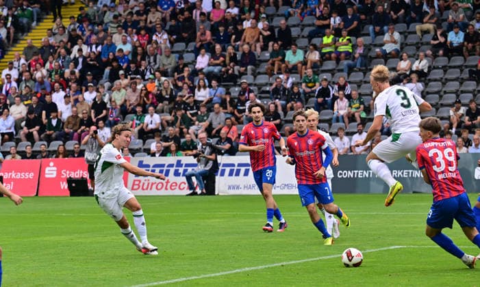 18.07.2026; Wuppertal; Fussball, Herren, Saison 2026 2027, Testspiel Wuppertaler SV vs. Borussia Moenchengladbach Tor zum 0-1; Hugo Bolin (Gladbach, li.) zieht ab und trifft zum 0-1 DFL regulations prohibit any use of photographs as image sequences and or quasi-video. Stadion am Zoo NRW Deutschland *** July 18, 2026, Wuppertal Soccer, Men s, 2026–2027 season, Friendly Match: Wuppertaler SV vs. Borussia Mönchengladbach Goal to make it 0–1: Hugo Bolin (Gladbach); left foot shoots and scores to make it 0–1. DFL regulations prohibit any use of photographs as image sequences and or quasi-video. Stadion am Zoo, North Rhine-Westphalia, Germany