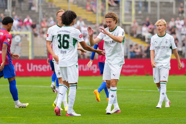 18.07.2026, xydrx, Fußball, Testspiel, Wuppertaler SV - Borussia Mönchengladbach, Saison 2026 2027, Stadion am Zoo: Torjubel nach dem Tor zum 1:0 für Borussia Moenchengladbach durch Torschütze Hugo Bolin (Borussia Moenchengladbach, 38) zusammen mit Wael Mohya (Borussia Moenchengladbach, 36) DFB regulations prohibit any use of photographs as image sequences and or quasi-video. *** July 18, 2026, xydrx, Soccer, Friendly Match, Wuppertaler SV vs. Borussia Mönchengladbach, 2026–2027 Season, Stadion am Zoo: Celebrations after Borussia Mönchengladbach’s 1–0 goal scored by Hugo Bolin (Borussia Mönchengladbach, 38) alongside Wael Mohya (Borussia Mönchengladbach, 36). DFB regulations prohibit any use of photographs as image sequences and or quasi-video. Copyright: HMBxMedia YannisxDreimann
