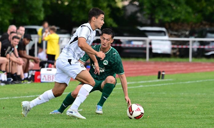 18.07.2026 - Fussball - Saison 2026 2027 - Testspiel Freundschaftsspiel Vorbereitungsspiel - SpVgg Greuther Fürth ( Kleeblatt ) - FC Zürich - Sportfoto Zink - xwoxzix - regulations prohibit any use of photographs as image sequences and or quasi-video - only for editorial use - Neil Volken (43, FC Zürich ) Shinta Appelkamp (8, SpVgg Greuther Fürth ) *** July 18, 2026 Soccer Season 2026–2027 Exhibition Match Friendly Match Preseason Match SpVgg Greuther Fürth Kleeblatt FC Zurich Sports Photo Zink xwoxzix Regulations prohibit any use of photographs as image sequences and or quasi-video; for editorial use only. Neil Volken 43, FC Zurich; Shinta Appelkamp 8, SpVgg Greuther Fürth