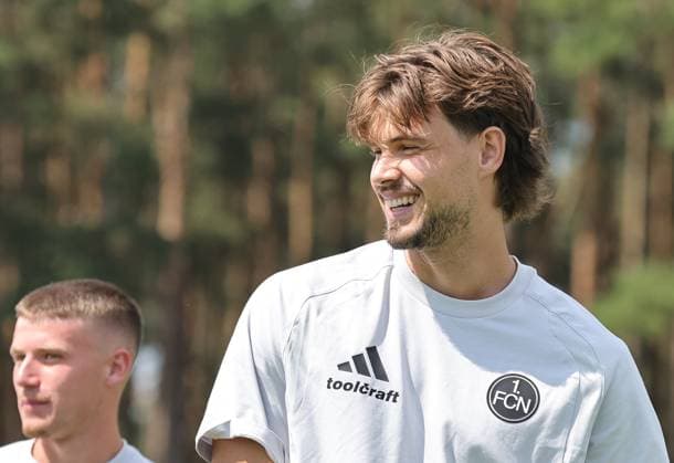 18.07.2026 - Fussball - Saison 2026 2027 - Testspiel Freundschaftsspiel Vorbereitungsspiel: 1. FC Nürnberg Nuernberg FCN ( Club ) - SV Waldhof Mannheim 07 - Sportfoto Zink DaMa - xdaxmax - Fynn Otto (20, 1. FC Nürnberg FCN ) lacht Lachen freut sich Freude *** July 18, 2026 Soccer Season 2026–2027 Exhibition Match Friendly Match Preseason Match 1 FC Nürnberg Nuremberg FCN Club SV Waldhof Mannheim 07 Sports Photo Zink DaMa xdaxmax Fynn Otto 20, 1 FC Nuremberg FCN laughs, smiling, happy, joy