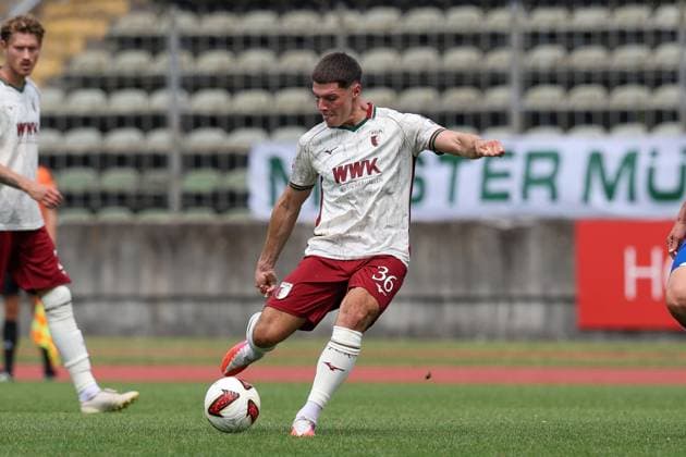 Mert Koemuer 36 (FC Augsburg), FC Augsburg vs. BFV-Schwaben-Auswahl, Fussball, 1. Bundesliga, Testspiel, Saison 2026 27, 18.07.2026 Augsburg Bayern Deutschland *** Mert Koemuer, 36, FC Augsburg; FC Augsburg vs. BFV Schwaben Select, Soccer, Bundesliga 1, Friendly Match, 2026–27 Season, July 18, 2026, Augsburg, Bavaria, Germany Copyright: xkolbert-press ChristianxKolbertx